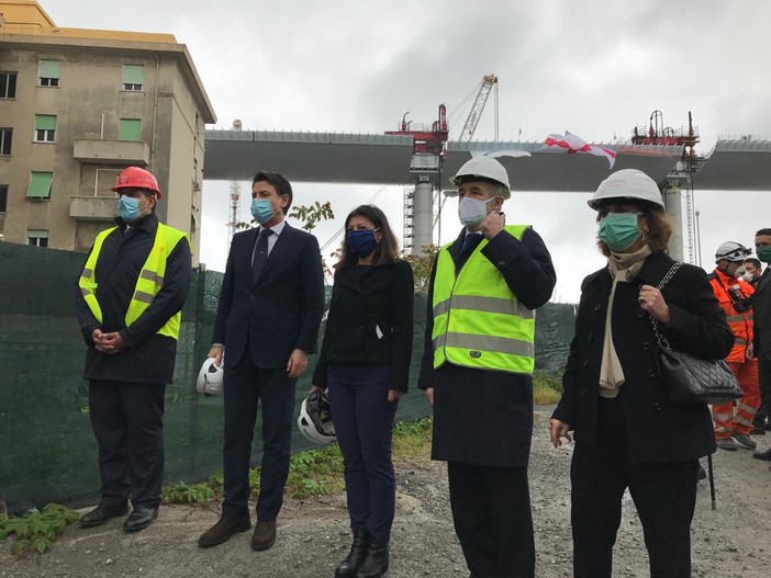 Ponte per Genova: il varo dell'ultima campata alla presenza del premier Conte (FOTO e VIDEO)