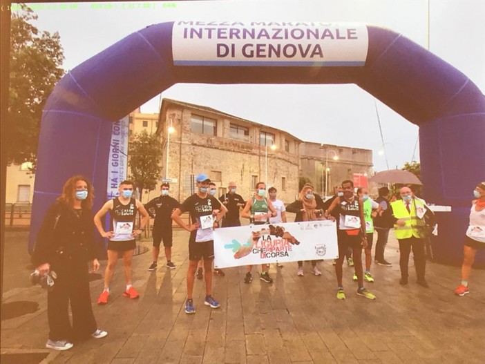 La staffetta da Ventimiglia a La Spezia consegna il paniere della Liguria [FOTO]