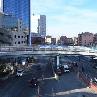 Traffico in tilt in zona San Benigno, il Comune punta a scaglionare le partenze dei traghetti