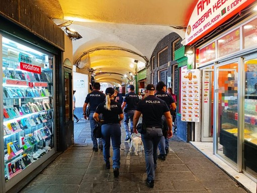 Blitz della Polizia Locale nel centro storico: controlli a tappeto contro spaccio e degrado