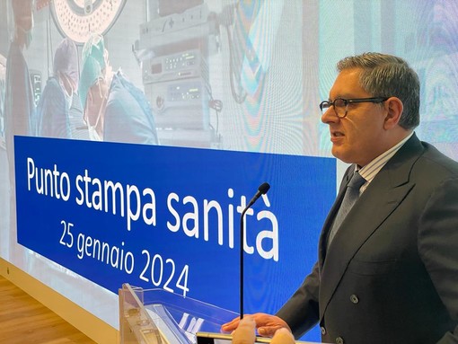 Sanità al collasso in Liguria, Toti e Gratarola lanciano la controffensiva dei numeri