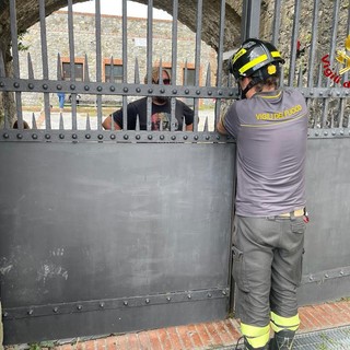 Forte Begato, i vigili del fuoco soccorrono una famiglia rimasta &quot;imprigionata&quot;