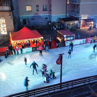 “Natale Insieme a Busalla”, ultimi giorni di apertura per la pista di pattinaggio sul ghiaccio