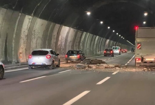 ULTIM'ORA: chiusa la A26 nel tratto tra Masone e il bivio A26/A10