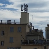 Pegli, spunta un’antenna 5G nella zona più densamente popolata