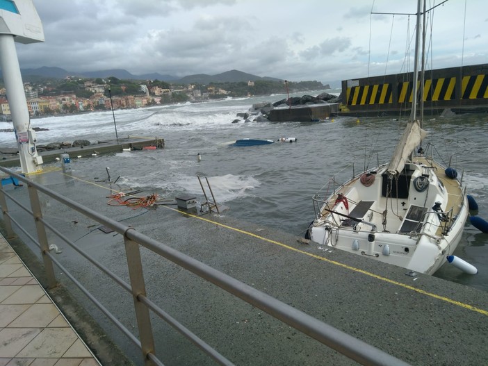 Celle, la mareggiata colpisce il porticciolo di Cala Cravieu: 16 barche affondate e 50 danneggiate