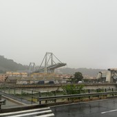 Ponte Morandi, la relazione della finanza: &quot;Dal 2010 al 2017 diminuiti i costi per le manutenzioni, ma aumentavano i dividendi&quot;