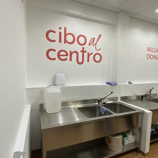 Nasce &quot;Cibo al Centro&quot;: recupero e ridistribuzione del cibo fresco nel centro storico di Genova (Video e Foto)