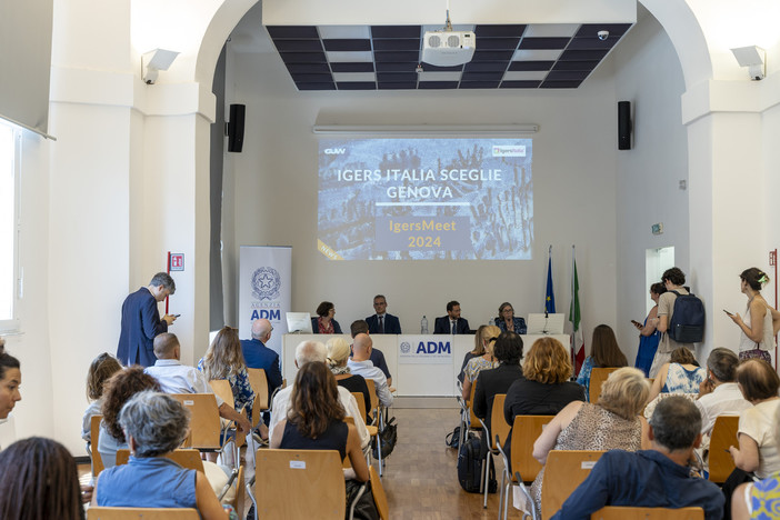 Il jeans prima del blue jeans: Genova celebra ancora la sua “invenzione”