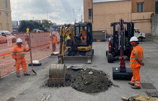 Boom di cantieri a Sampierdarena, l'idea del Comune: &quot;Invitiamo le grandi aziende a utilizzare lo smart working per limitare i disagi&quot; (foto e video)