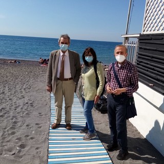 Tutti al mare: pronta la spiaggia di via Gianelli, presto inaugurazione per Vernazzola e la ‘Bau’ di Sturla