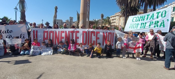 Ponente, è ancora scontro su cassoni ed espansione portuale. Questa sera l’assemblea cittadina