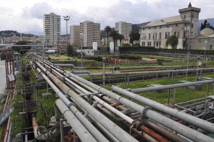 Ponente: oltre cinquemila firme contro i depositi costieri