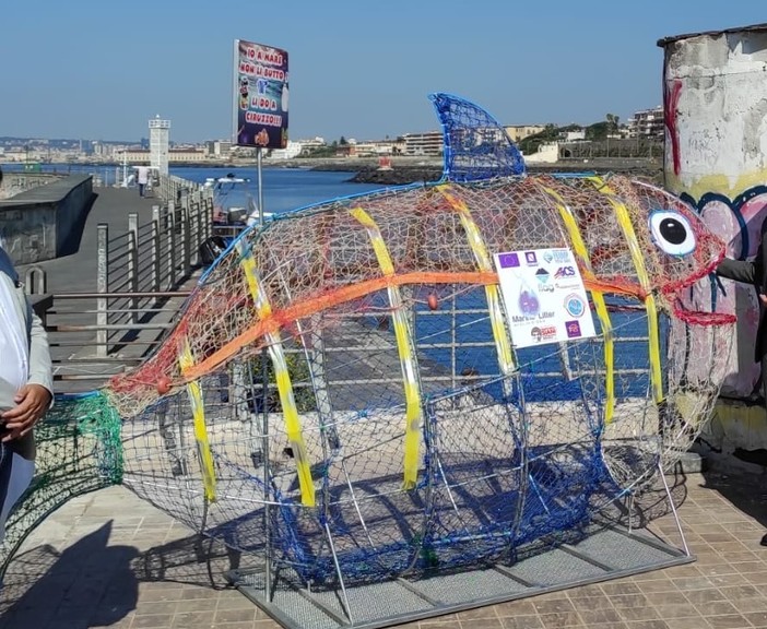 In passeggiata a Camogli gli eco-disegni degli studenti per salvare il mare