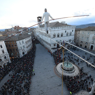 Il Funambolo Zen Andrea Loreni: &quot;Vi spiego la filosofia del cavo&quot; anche a terra