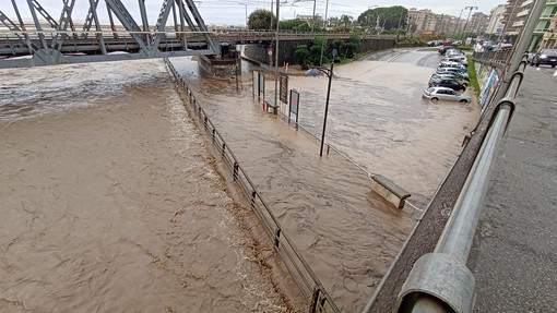 Liguria nella morsa del maltempo, l’assessore regionale Giampedrone: “Criticità significative, ma in un quadro di gravità moderata”