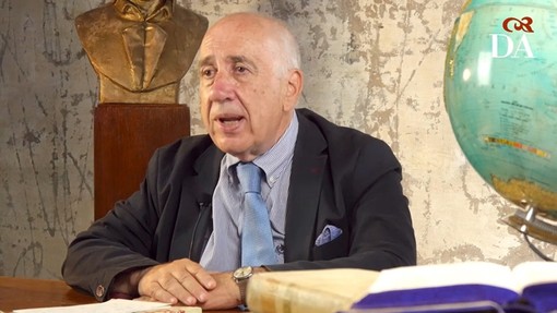 Il professor Francesco De Nicola