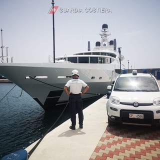 Bloccata in porto la Sea Lady II, la capitaneria: &quot;Problemi di sicurezza&quot;