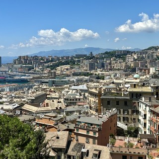 Genova nella morsa del caldo, due giornate di allerta arancione e scatta il piano di protezione per i più fragili