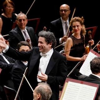 Concerto per Genova: al Carlo Felice il Maestro Dudamel