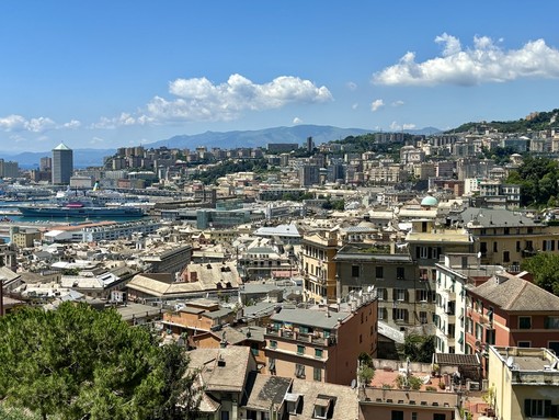 Genova nella morsa del caldo, due giornate di allerta arancione e scatta il piano di protezione per i più fragili