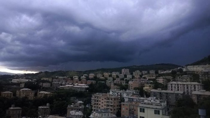 Meteo, Arpal: schiarite e umidità, ma anche piogge e temporali