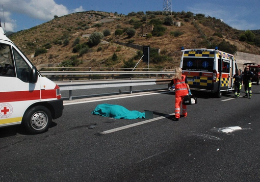 Crisi nera, ma l'Autostrada più cara d'Italia i pedaggi li aumenta lo stesso. E più della media nazionale