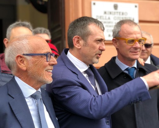 Carceri, l'annuncio di Delmastro, Rosso e Balleari: in arrivo quarantacinque nuovi agenti per Genova