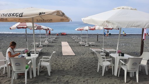 Voltri, la spiaggia per disabili… che non lo è