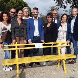 Endometriosi, inaugurata la panchina gialla a Carignano