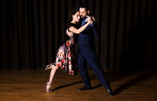 &quot;Tango per le donne&quot; a Genova, con i ballerini Javier Rodriguez e Fatima Vitale