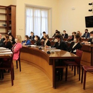 Liceo Pertini, gli studenti a Montecitorio per consegnare una proposta di legge sulla sostenibilità