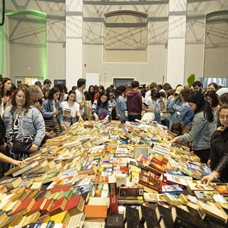 Librokilo torna a Genova: libri a peso per combattere lo spreco editoriale