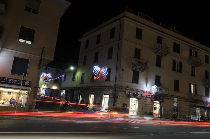 Palmaro, le luci di Natale (ri)tornano ad accendere la delegazione dopo dieci anni