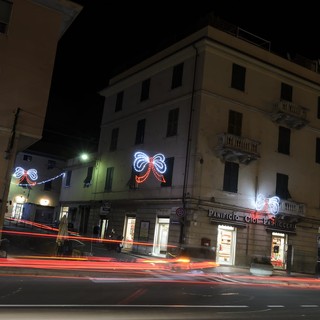 Palmaro, le luci di Natale (ri)tornano ad accendere la delegazione dopo dieci anni