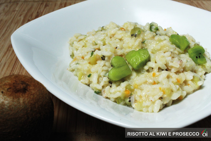 MercoledìVeg di Ortofruit: oggi prepariamo il risotto al kiwi e prosecco