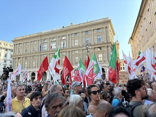 Ci sono cascati di nuovo: sulla strada per le amministrative di Genova il déjà-vu di un centrosinistra che non sa gestire i favori del pronostico