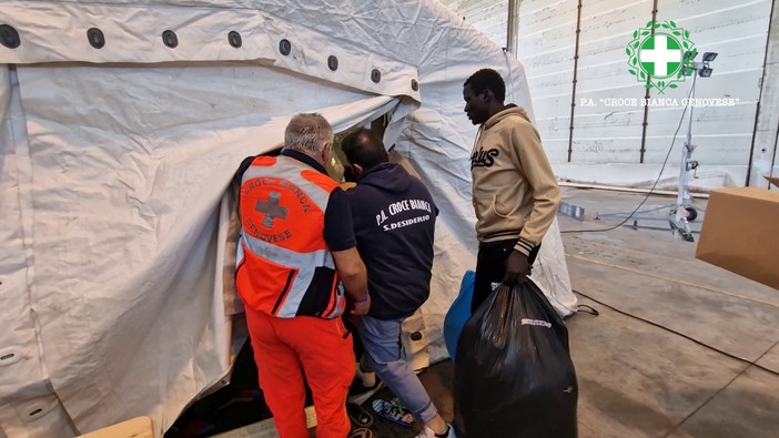 La Croce Bianca Genovese &quot;sfida&quot; i migranti, ma è solo una partita di calcio