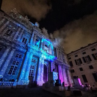 Il Monumental Tour a Genova, una festa di luci su Palazzo Ducale (Video)