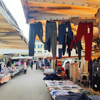 Voltri, in piazza Villa Giusti torna il mercato settimanale