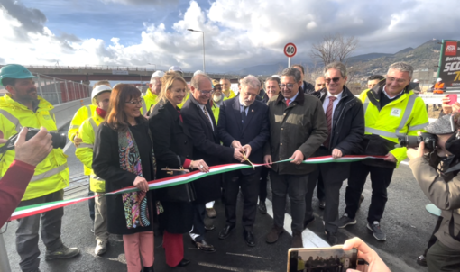 Inaugurato il cavalcavia su via Siffredi, un nuovo collegamento con l’aeroporto (Video)