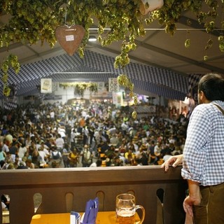 Torna in piazza Vittoria l'Oktoerfest Genova