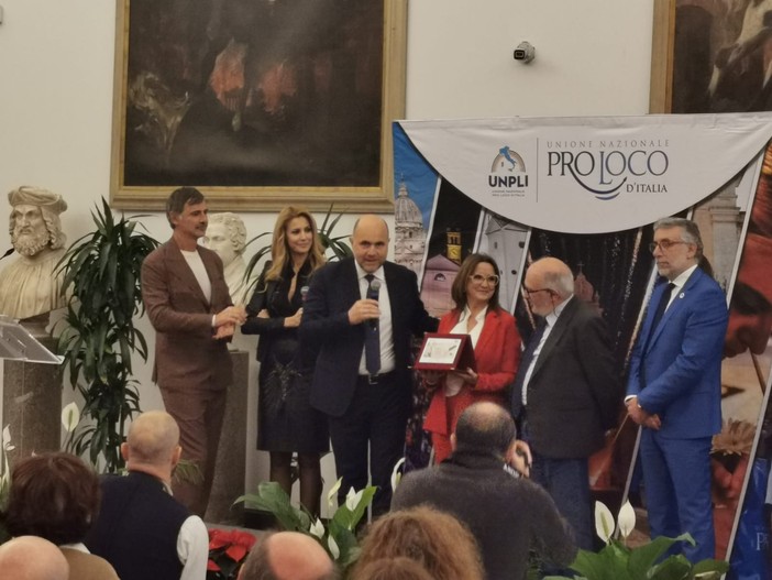 Professoressa pegliese vince il primo premio nazionale con una tesi sulla lingua genovese