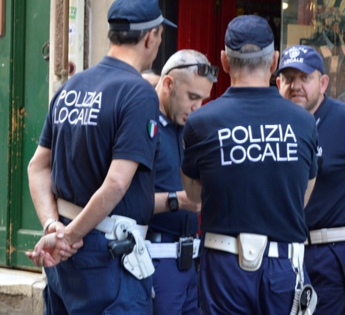 Tante le multe della Polizia locale per assembramenti ed inosservanze delle norme anti-Covid