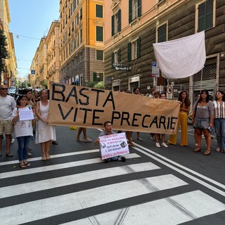 Genova, insegnanti di sostegno e genitori in piazza: &quot;Basta vite precarie&quot;