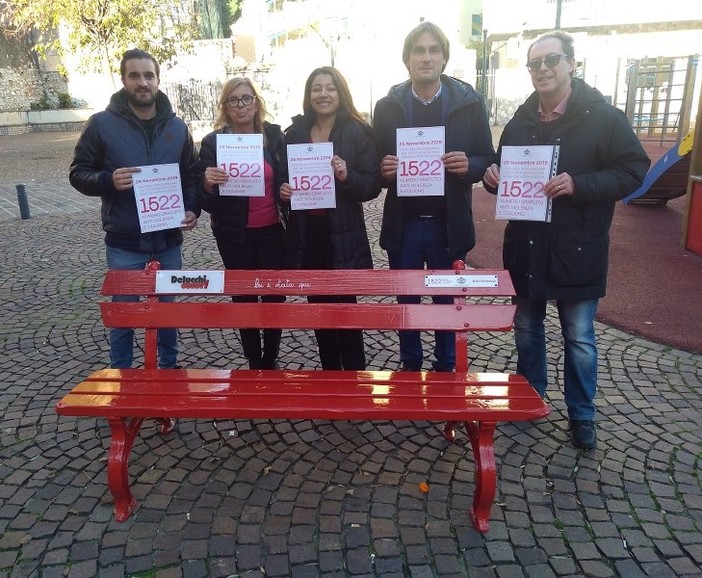 San Martino, inaugurata la Panchina Rossa contro la Violenza di Genere