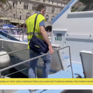 Viaggio a San Fruttuoso di Camogli, dove la posta arriva via mare con il battello (VIDEO)