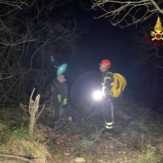 Si perde tra i rovi al Righi: salvato dai Vigili del Fuoco