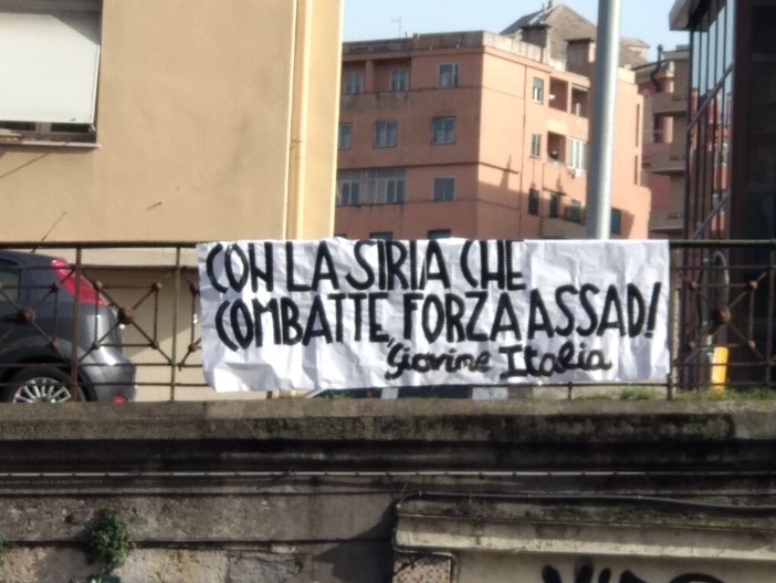 Guerra in Siria, Giovine Italia espone striscione pro-Assad