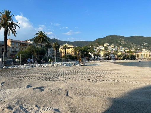 Spiagge, stanziati dalla Regione due milioni e mezzo di euro per la pulizia, accessibilità, ripascimento e sicurezza